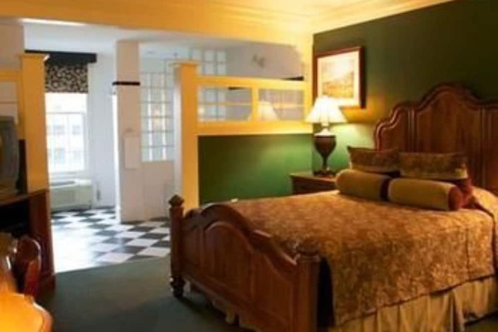 Room 20 of 39