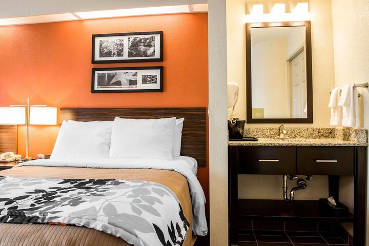 Room 2 of 16