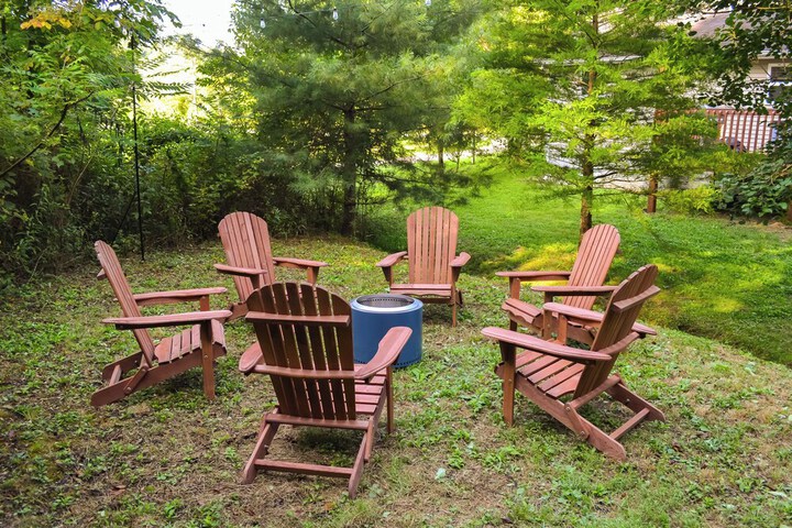 Campton Cottage w / Hot Tub Near Hiking + Climbing