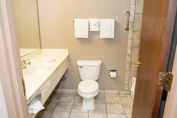 Room 9 of 25