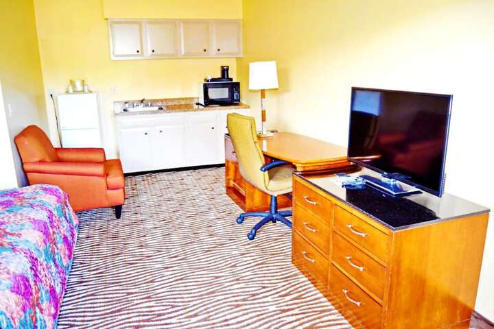 Room 15 of 25