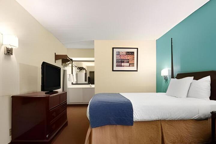 Baymont by Wyndham Florence