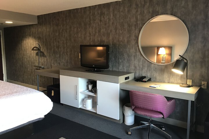 Room 28 of 64