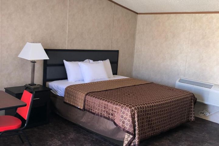 Room 12 of 23