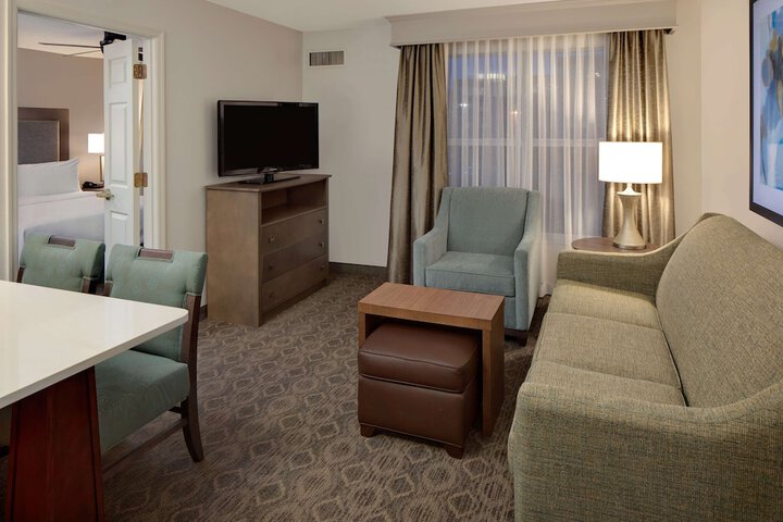 Room 12 of 32