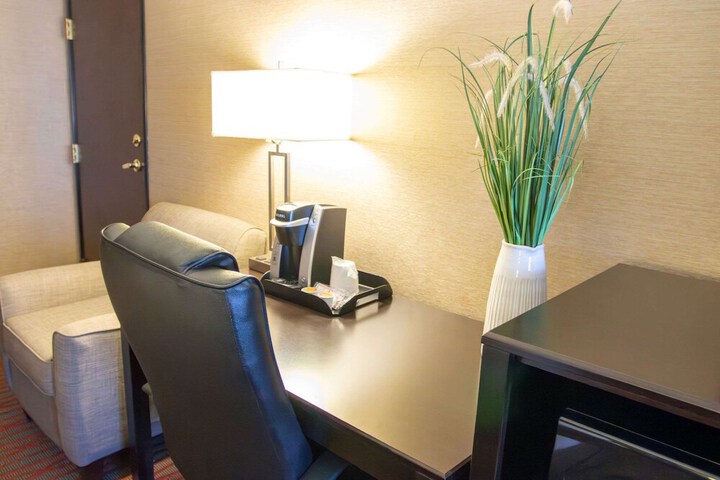 Country Inn & Suites by Radisson Garden City, KS