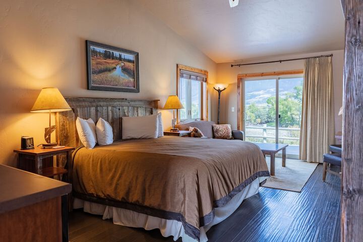 Yellowstone Valley Lodge an Ascend Collection Hotel
