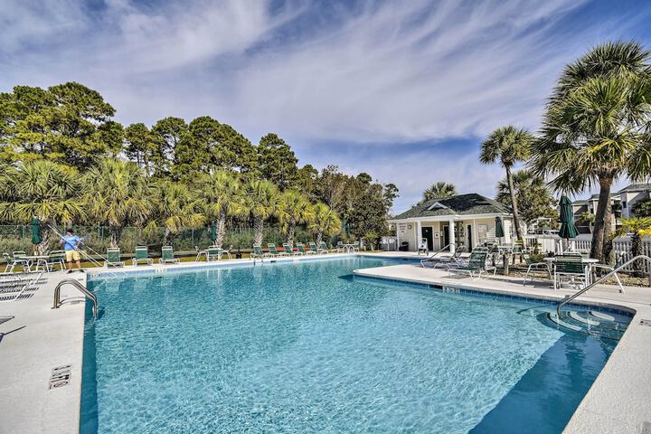 Golf Swim & Explore: Sunset Beach Family Condo!