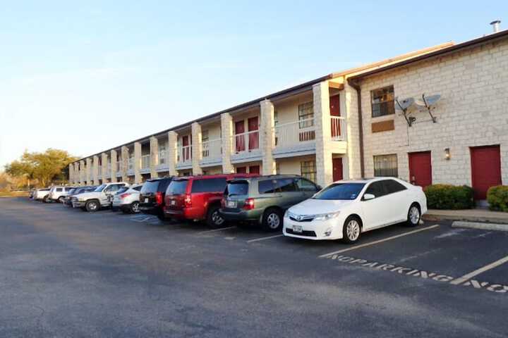 Windcrest Inn and Suites