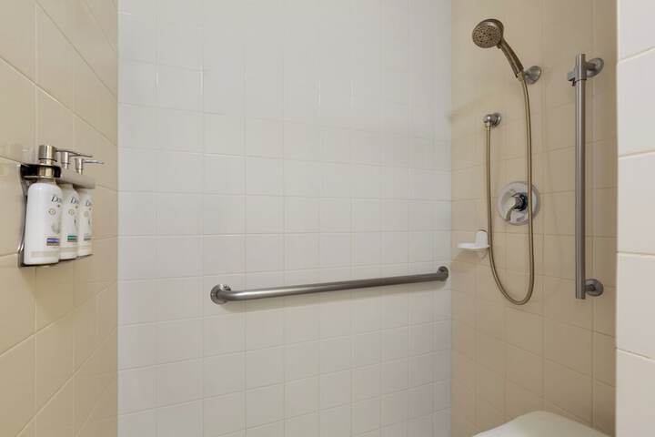 Holiday Inn Express West Sacramento by IHG