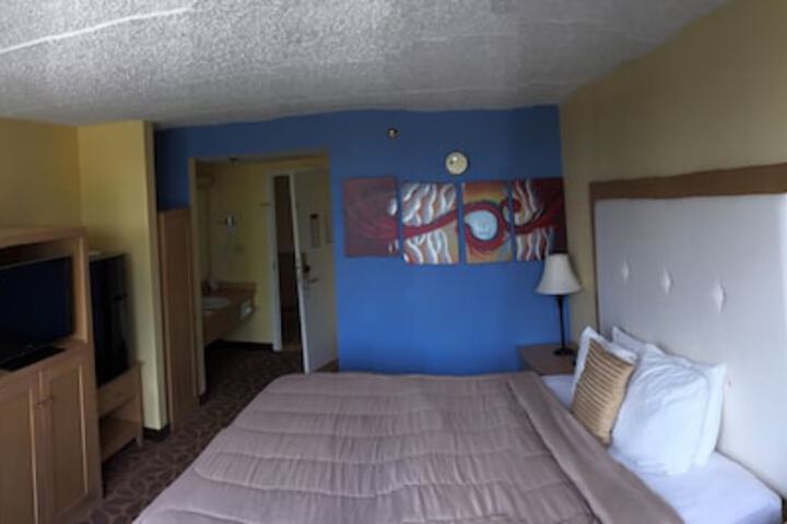 Room 24 of 41