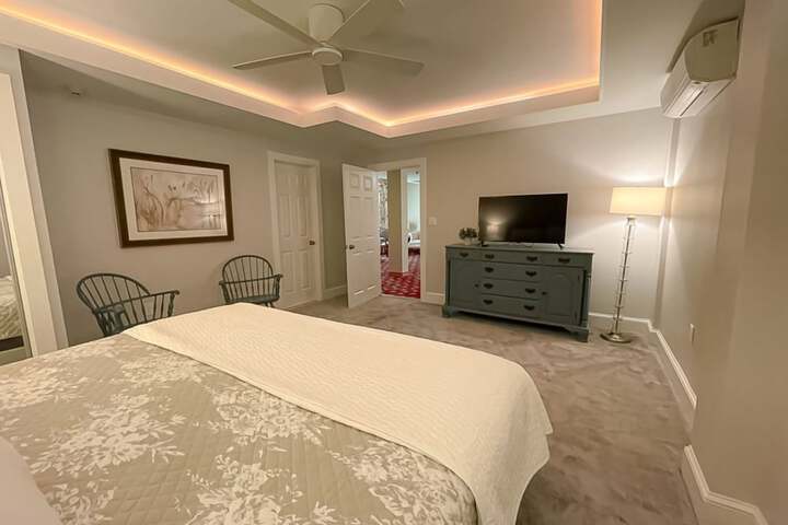 Room 27 of 35