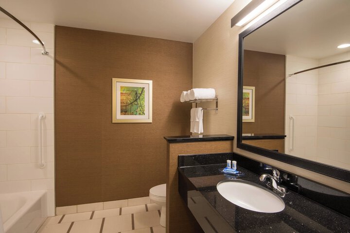 Room 14 of 22