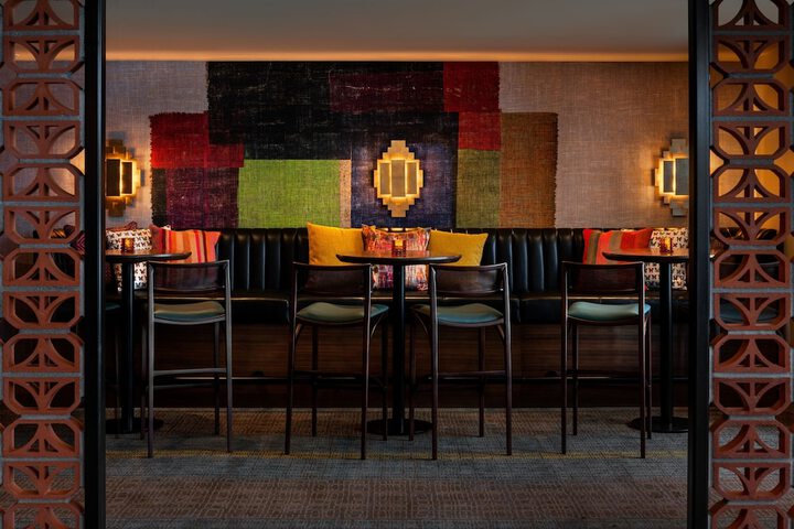 Lounge 98 of 117
