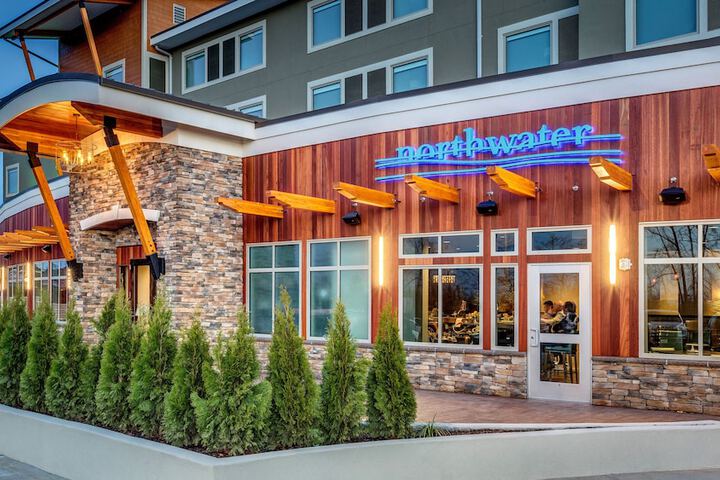 Holiday Inn & Suites Bellingham by IHG