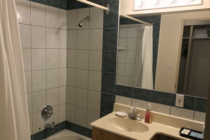 Room 16 of 30