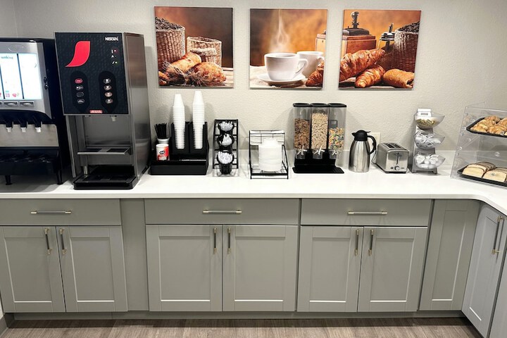 Breakfast/Coffee Service 43 of 47