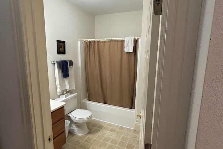 Hermann Crown Suites