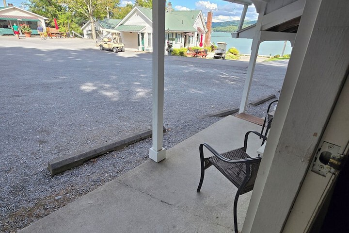 Lake View Motel