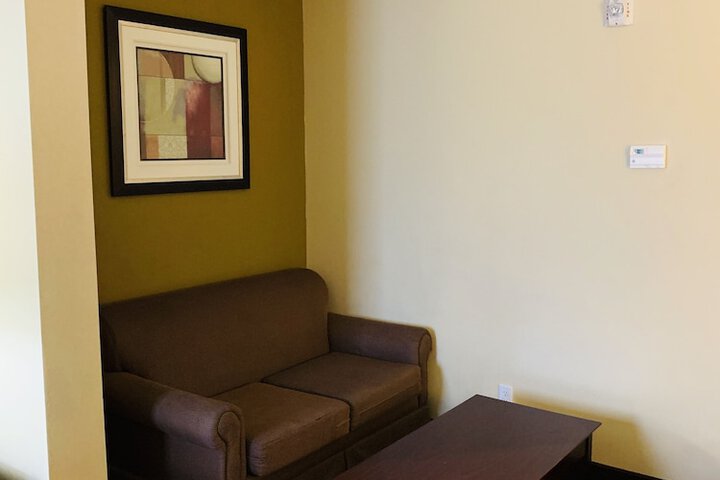 Room 40 of 74