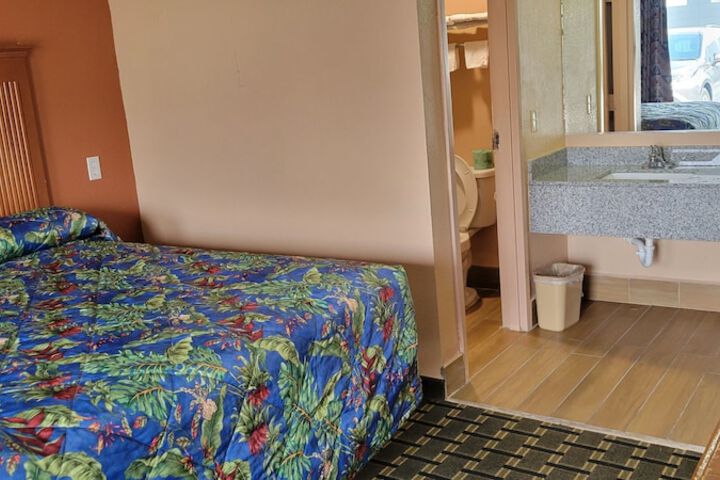 Room 20 of 32