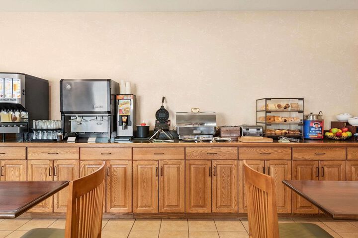Breakfast/Coffee Service 21 of 23