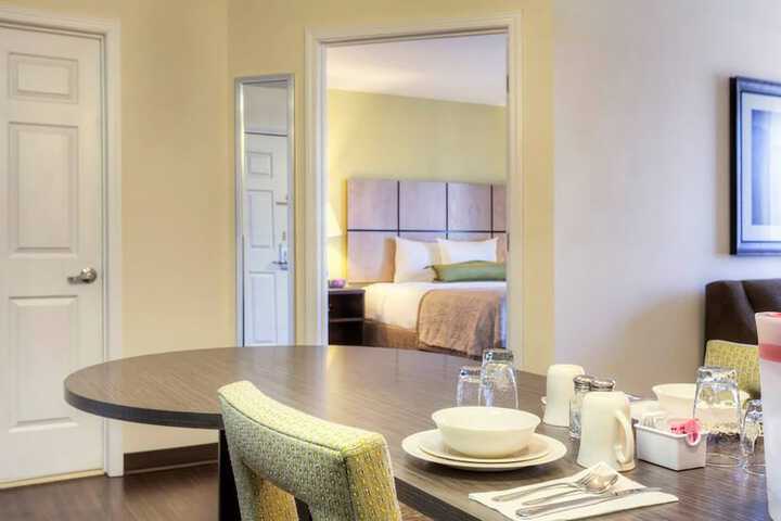 Room 13 of 23