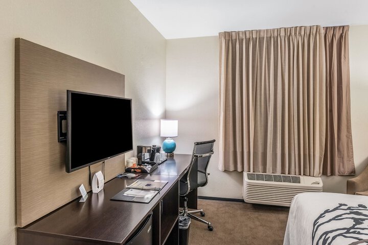 Room 34 of 47