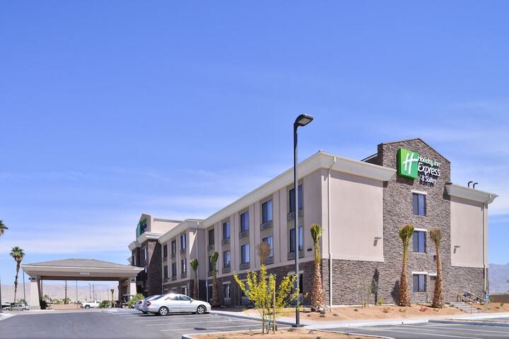 Holiday Inn Express & Suites Indio - Coachella Valley by IHG