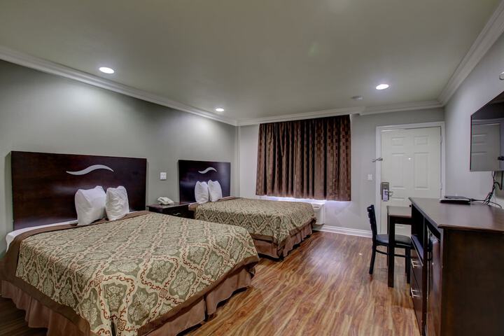 Room 28 of 42