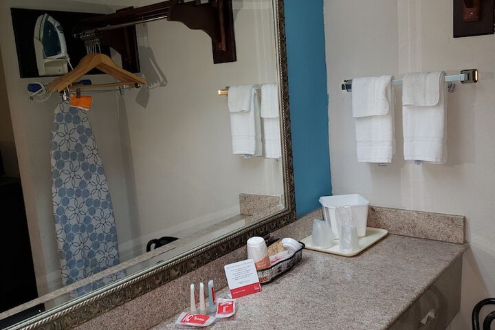 Room 5 of 26
