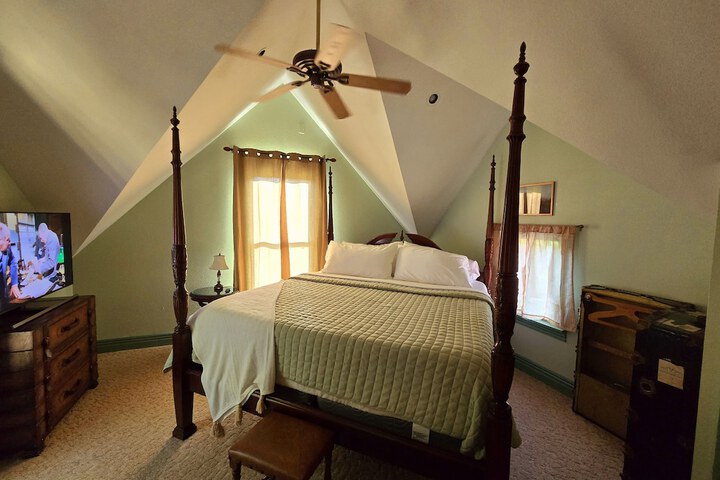 Room 6 of 29