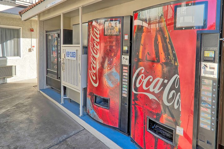 Motel 6 Lancaster CA