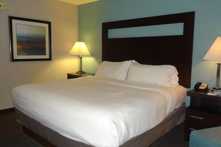 Room 22 of 48