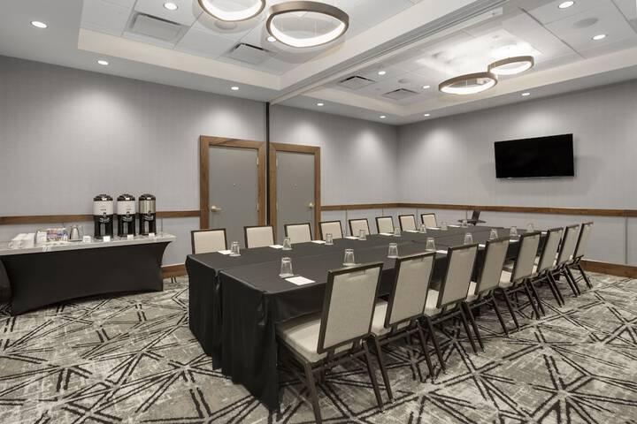 Crowne Plaza Lansing by IHG
