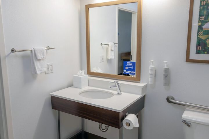 Hampton Inn Madison Huntsville Airport
