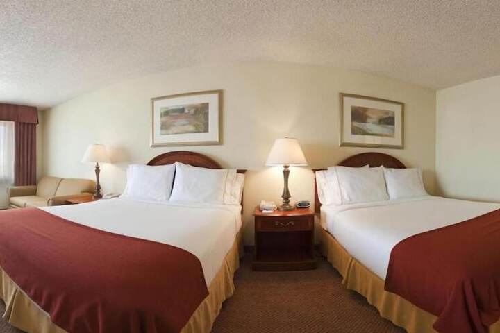Baymont Inn & Suites by Wyndham