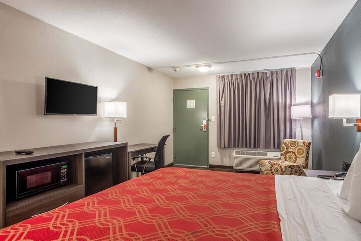 Room 18 of 26
