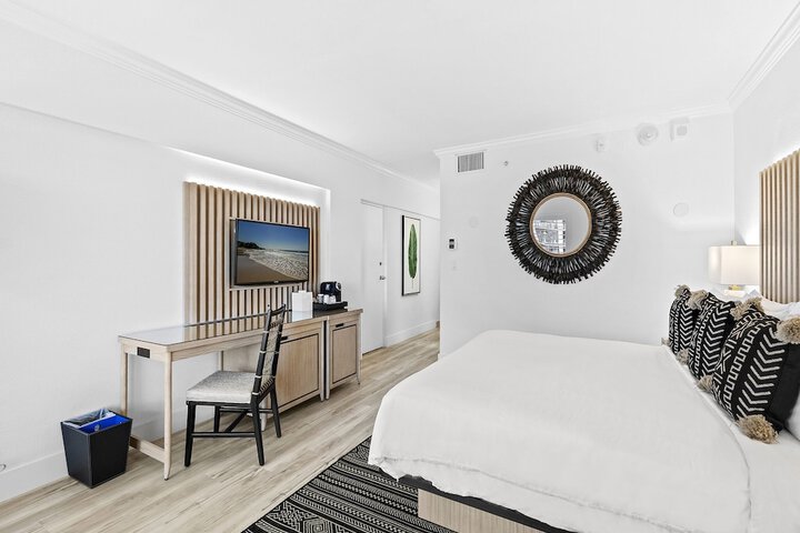 Beachcomber Resort & Club