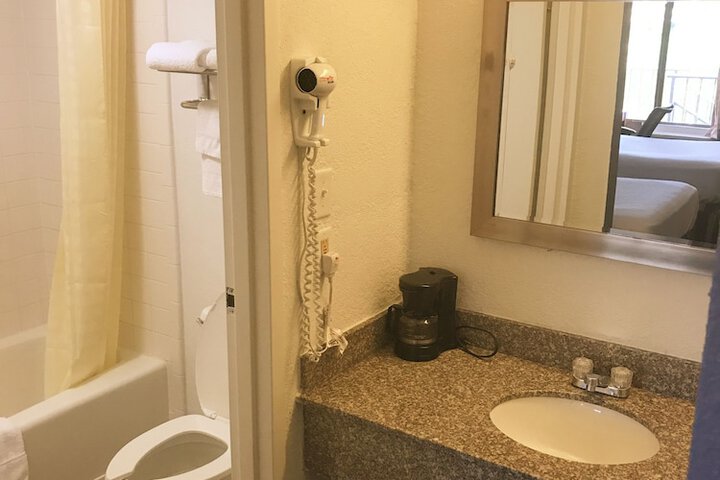 Room 19 of 24