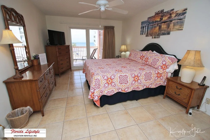 Beach Cottage 2204