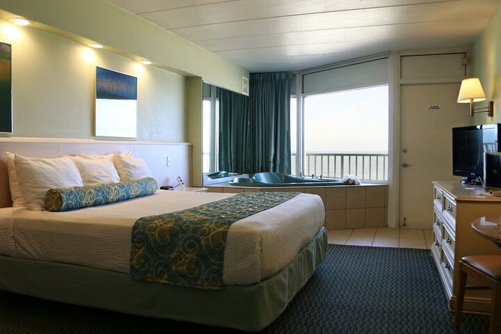 Room 43 of 61