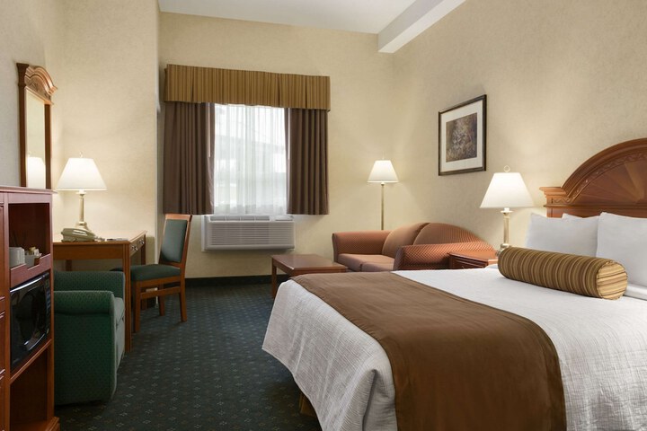 Room 6 of 35