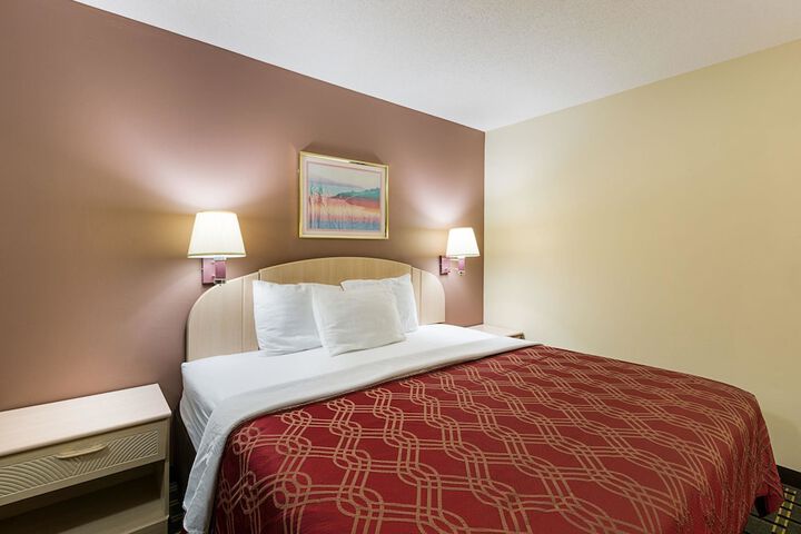 Room 3 of 22