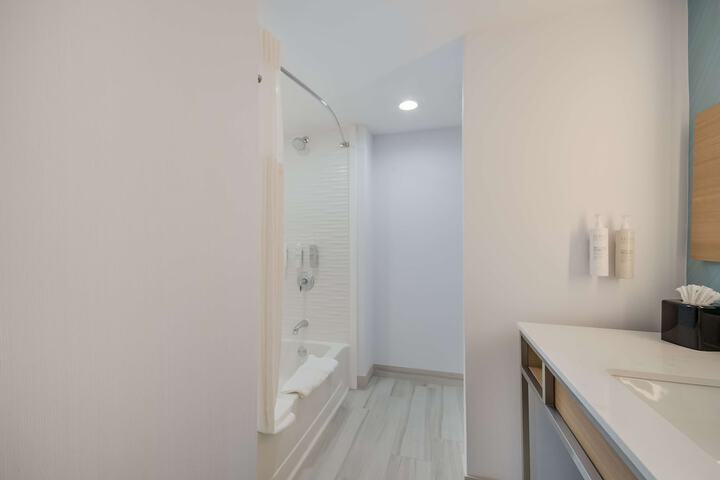 Room 51 of 72