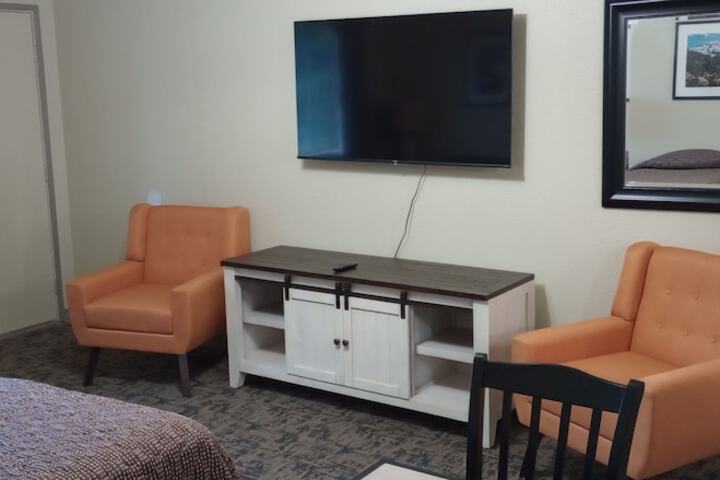 Room 113 of 128