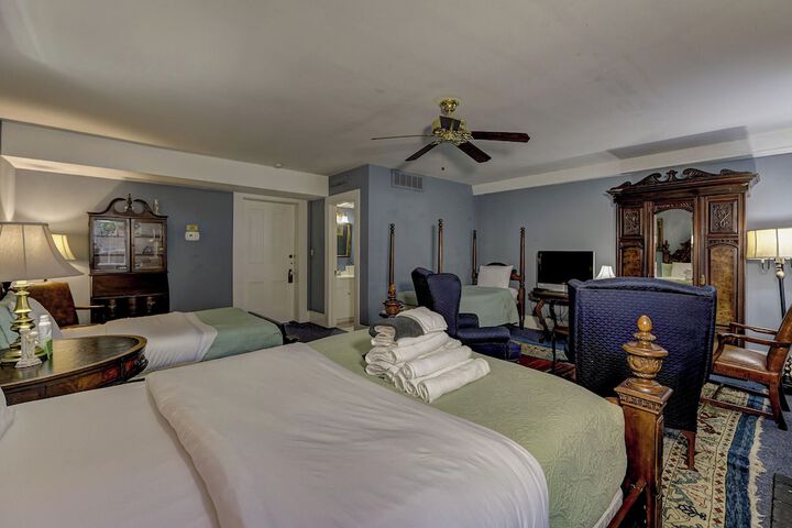 Room 34 of 113