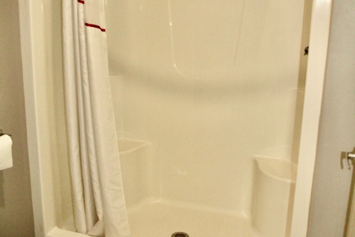 Red Roof Inn & Suites Lake Orion / Auburn Hills