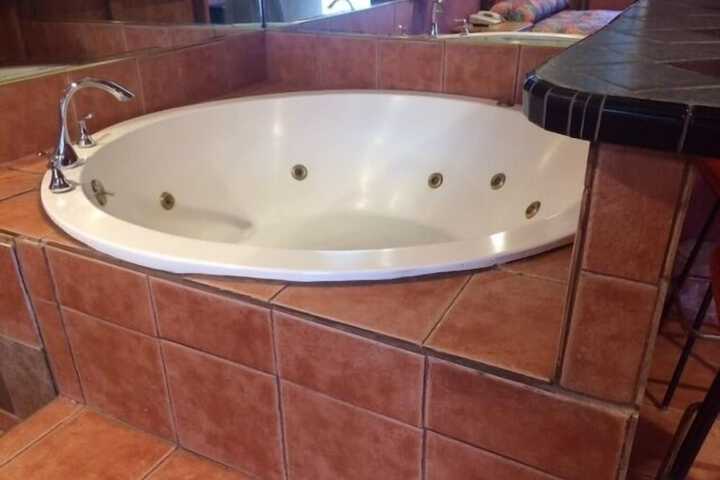 Hot Tub 24 of 26