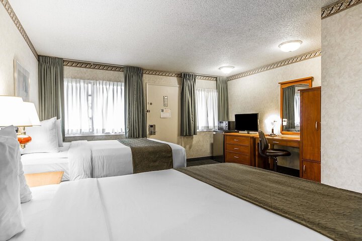 Room 35 of 66